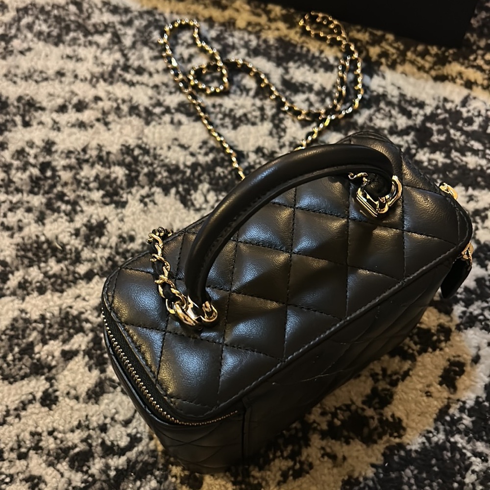 Chanel Vanity Clutch with Chain Shoulder Bag - Picture 3 of 16